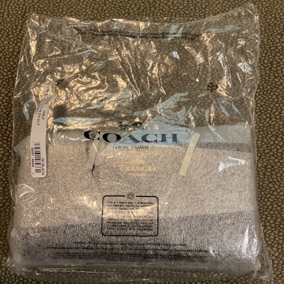 NWT Coach Slim Zip Pebbled Leather Wallet - Picture 2 of 6